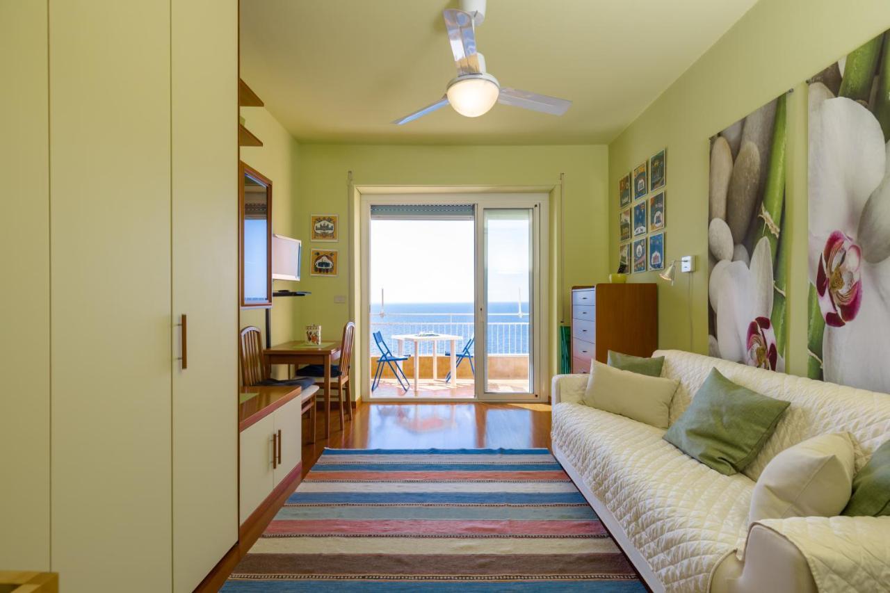 163 - Sunshine Suite 4 Fronte Vista Mare, 100M Spiaggia Sanremo Esterno foto